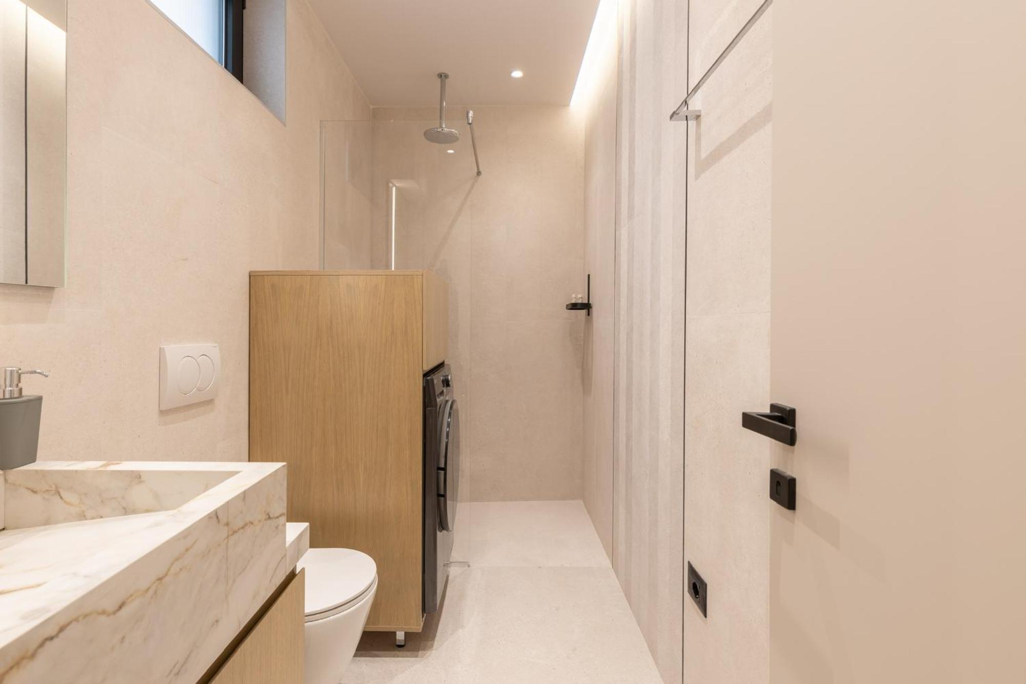 Central Inn, New Bazaar Apartment Tiranë Eksteriør bilde